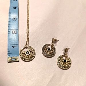 NWOT - Gold Necklace & Earrings Black Stone & Rhinestones 3/4" dia., Necklace 18